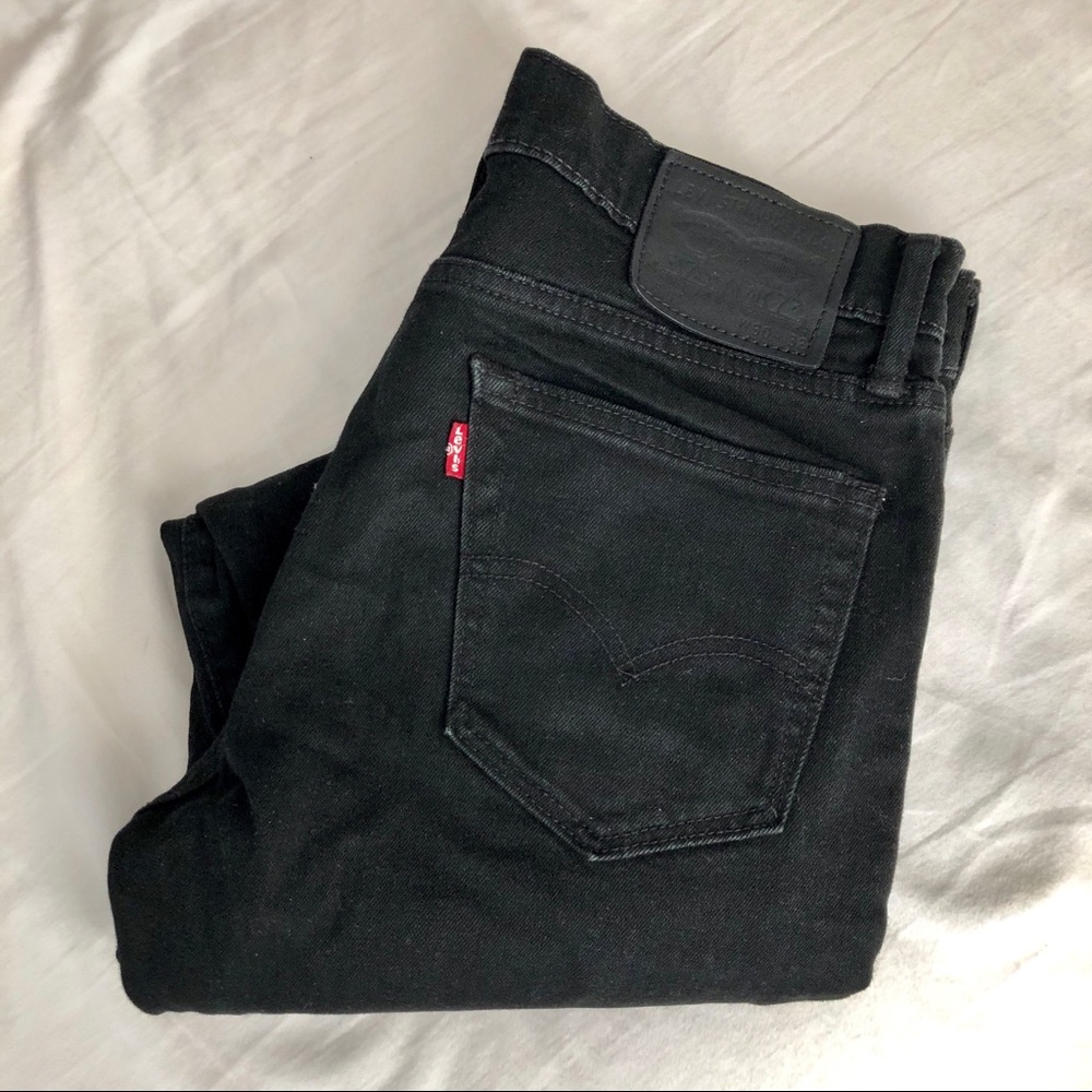 Men’s Levi’s straight black jeans